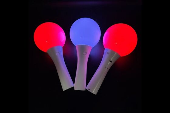 コンサートや数日間のリハーサルで使用される充電式LEDボールスティックのワイヤレス制御を提供するDMXワイヤレスコントローラー